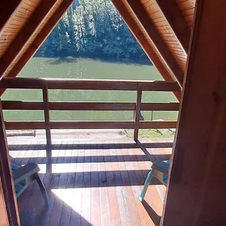 Brvnara Morava بيت للعطل *